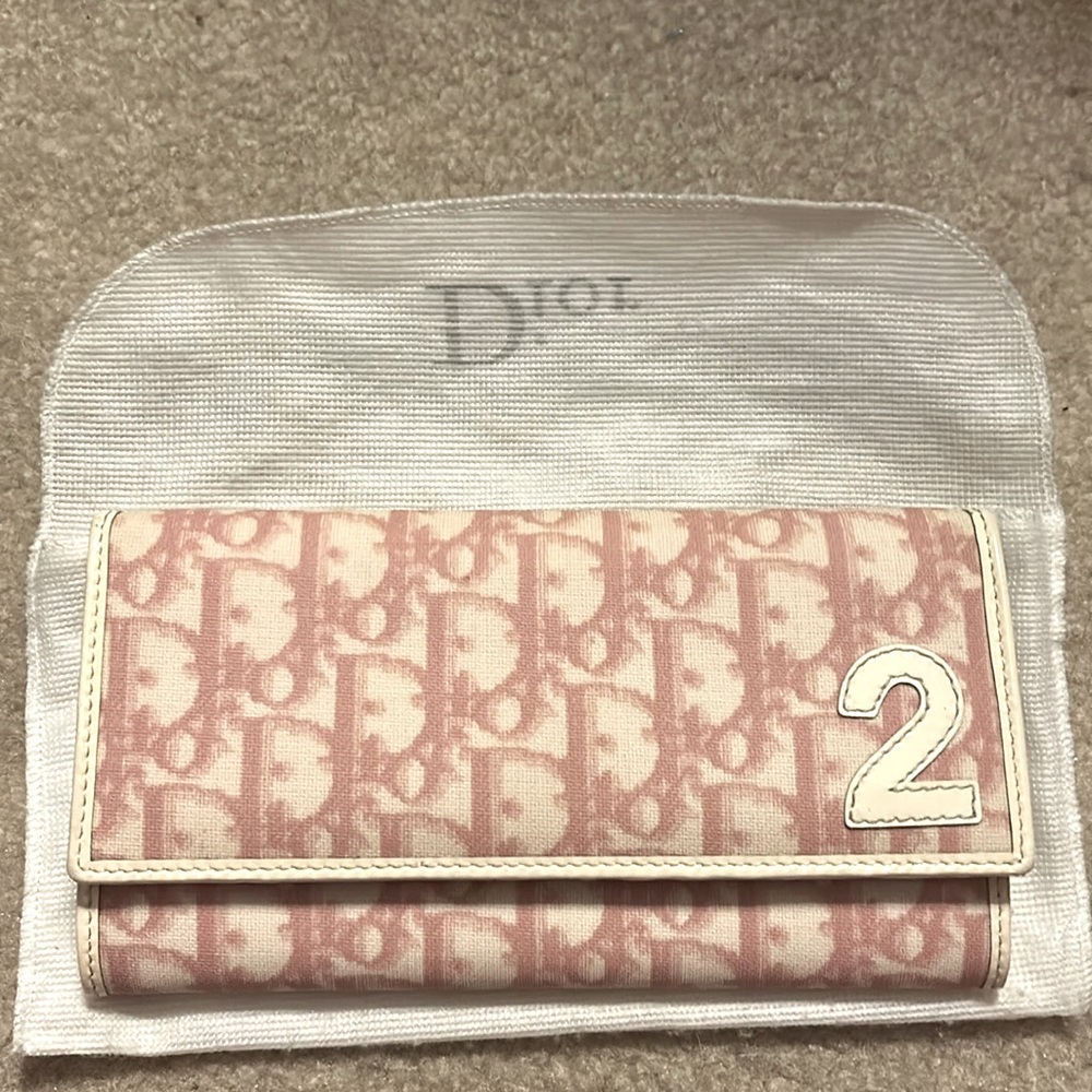 Dior wallet